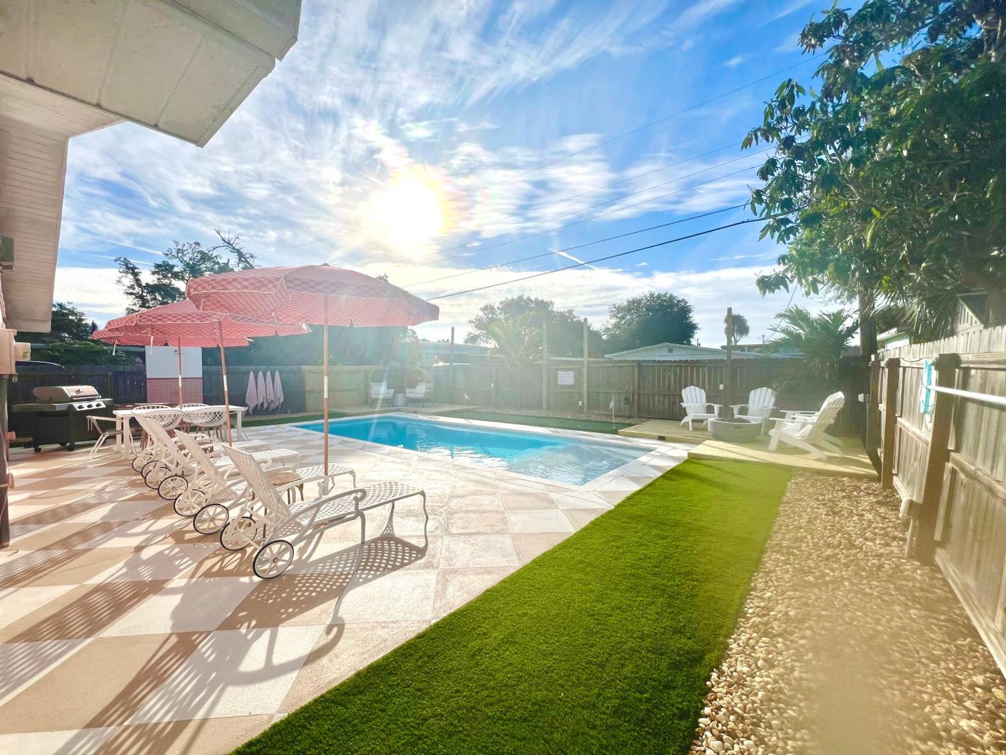 Luxury Villa 3 Blocks From The Beach With A Pool, Fire Pit And Outdoor Oasis Cape Canaveral Zewnętrze zdjęcie